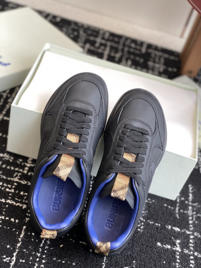 BBY SNEAKER BY00105