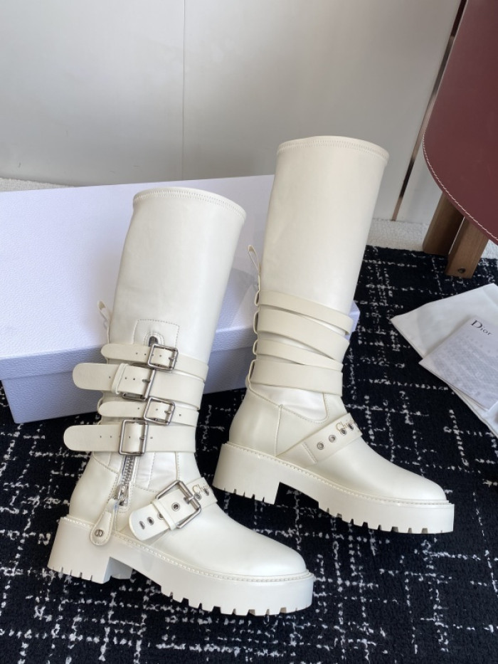 D10R Boots D897-172