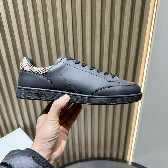 BBY SNEAKER BY00110