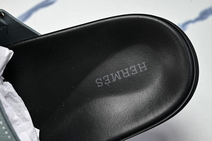 He*mes Slide CU526-2184