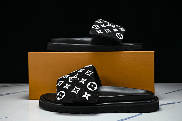 1*V SLIPPERS 11V0107-125