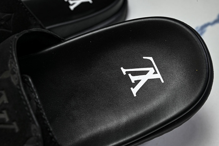 1*V SLIPPERS 11V0107-160