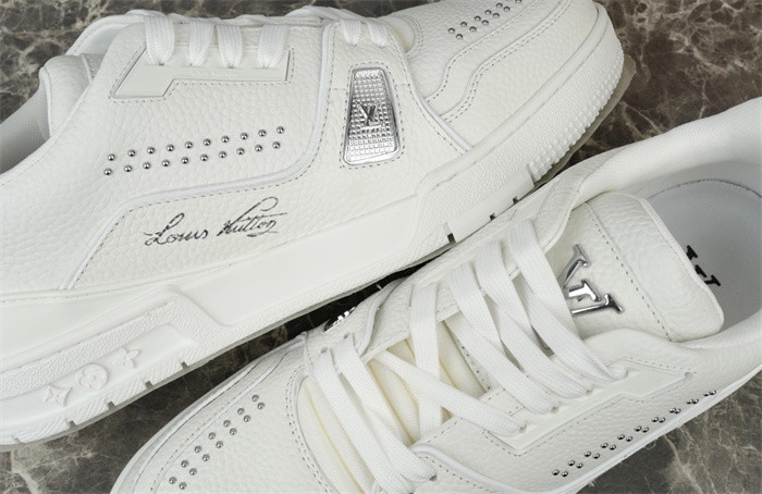 1V SNEAKERS 1V0425-094