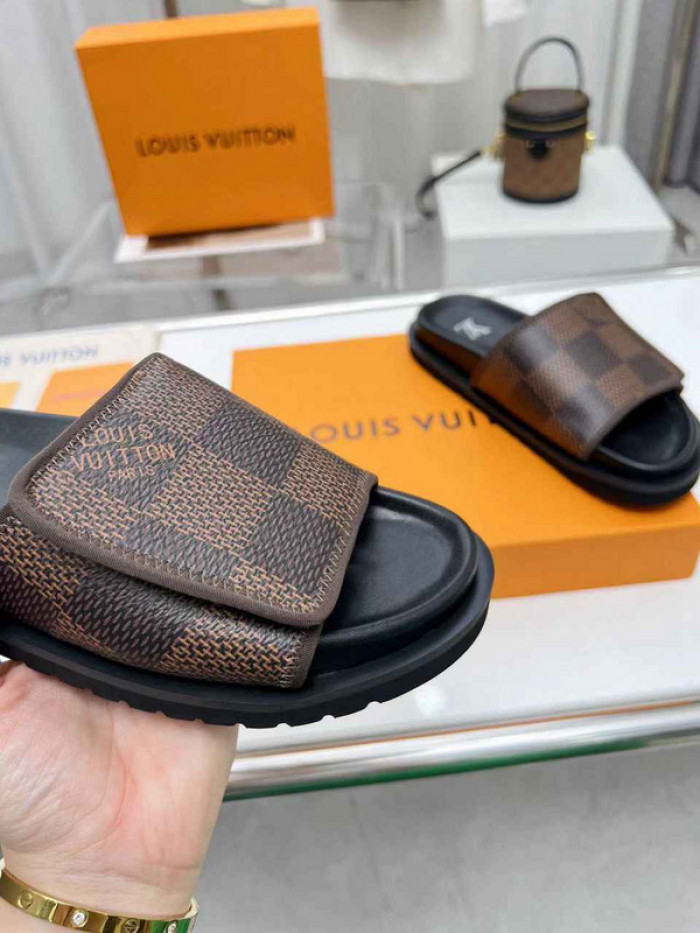 1*V SLIPPERS 11V0107-020