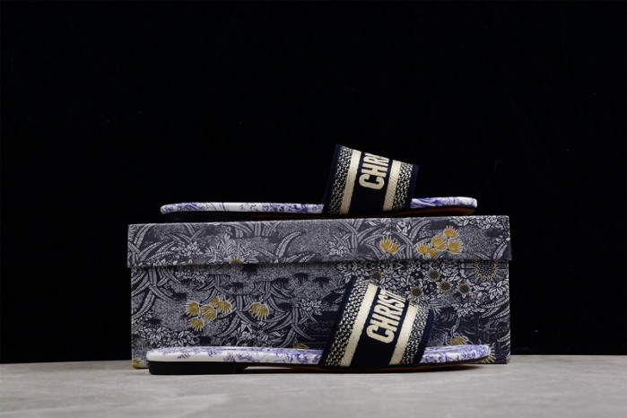 DIOR SLIPPERS
