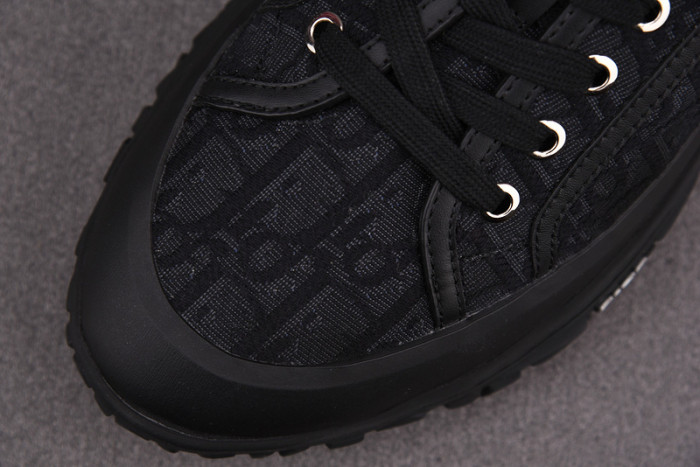 d10r b28 sneakers low top