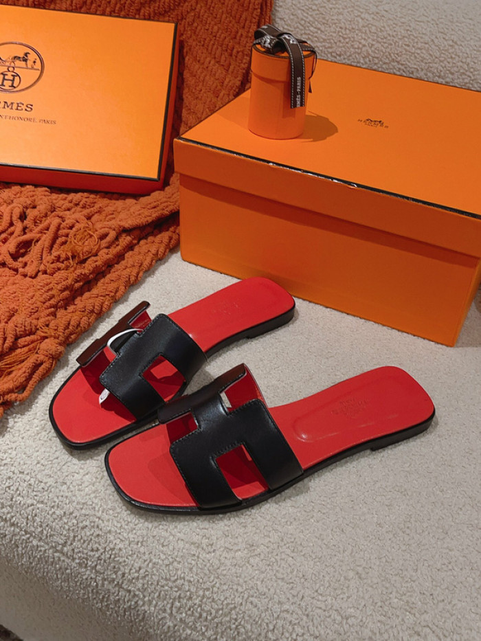 He*mes Slide CU526-2136