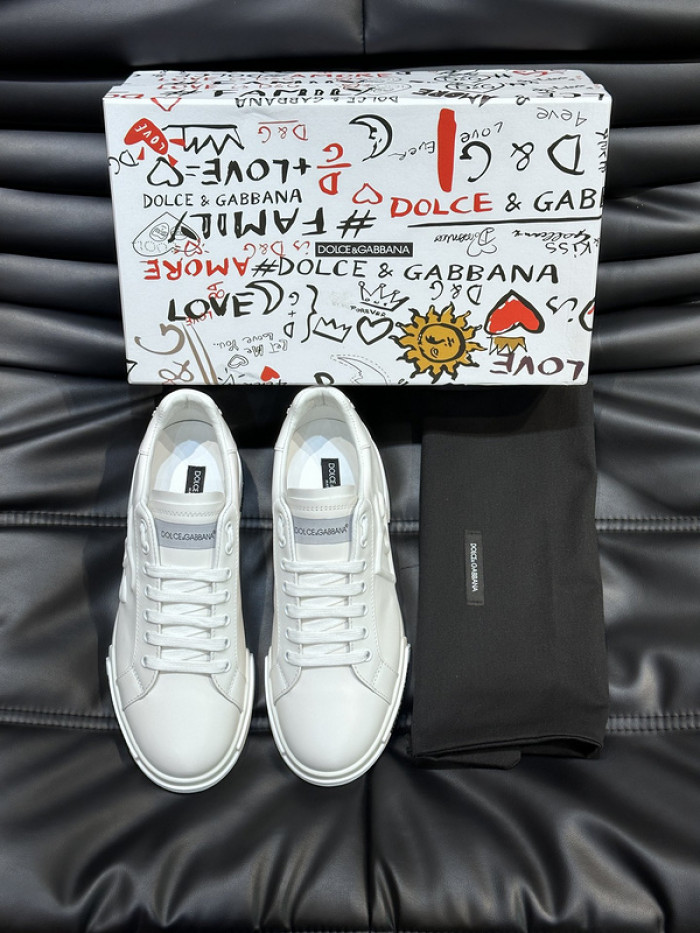 D.G. Sneakers DG210-242