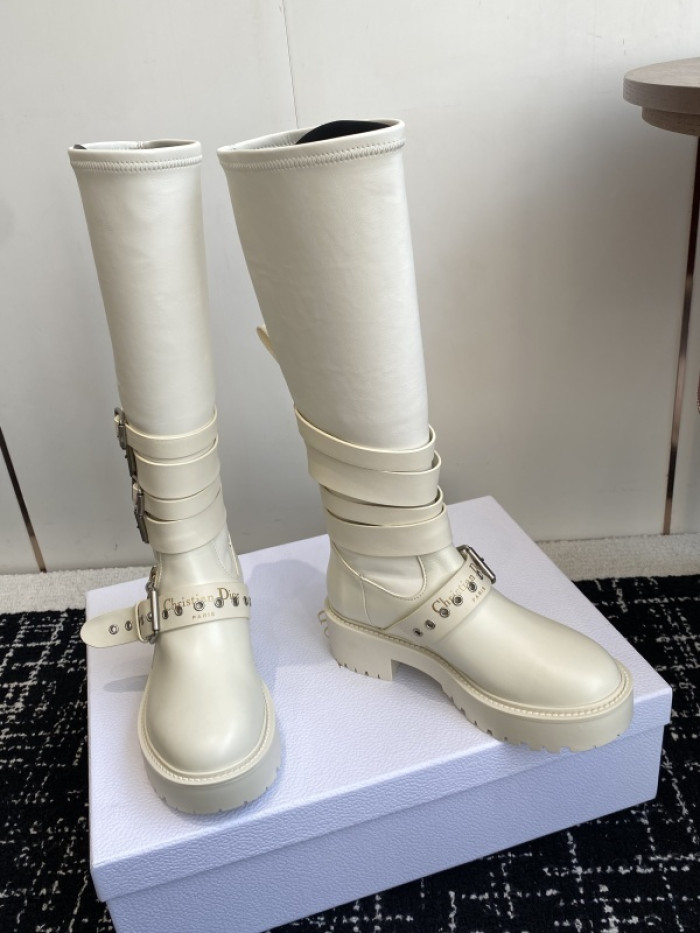 D10R Boots D897-172
