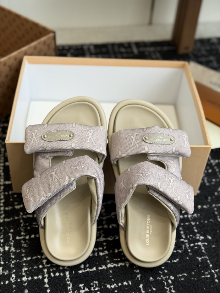1*V SLIPPERS 11V0107-133