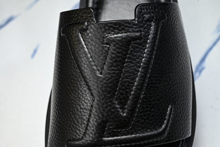 1*V SLIPPERS 11V0107-146