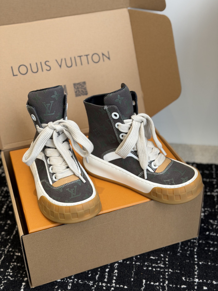 1V SHOES 1VS943