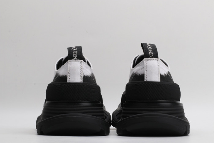 ALEXANDER MCQUEEN SNEAKERS MC896-779