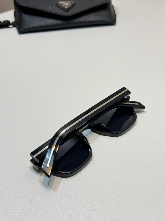 pra*da sunglasses SG0410-020
