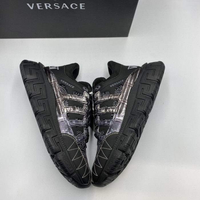 vers chain reaction sneakers