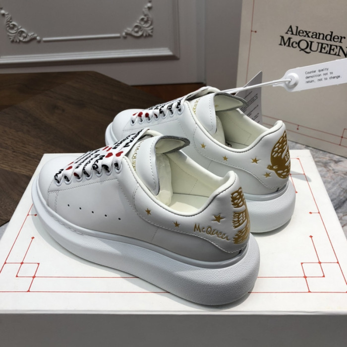 A1exa*der Mcqv*en SNEAKERS