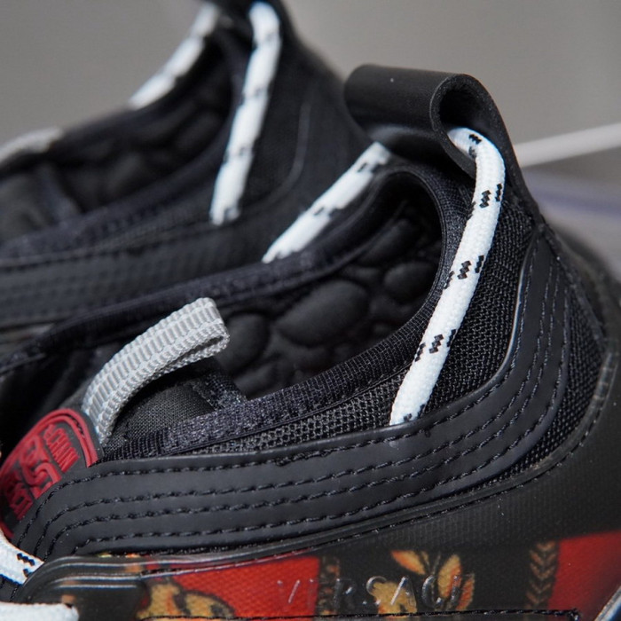 vers chain reaction sneakers