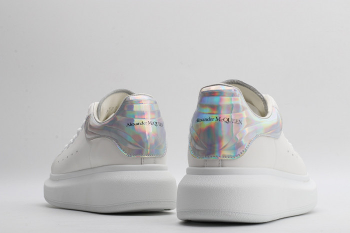 A1exa*der Mcqv*en SNEAKERS