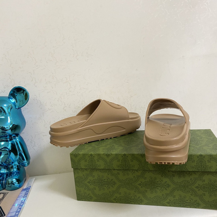 G*u*i slippers gu568-015