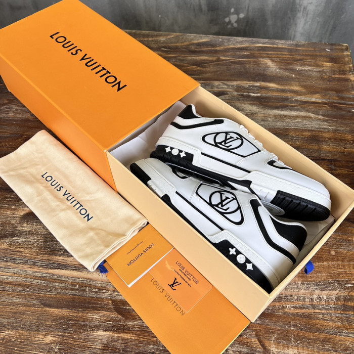 1V SNEAKERS 1V0425-205