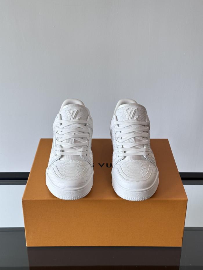 1V SNEAKERS 1V0425-208