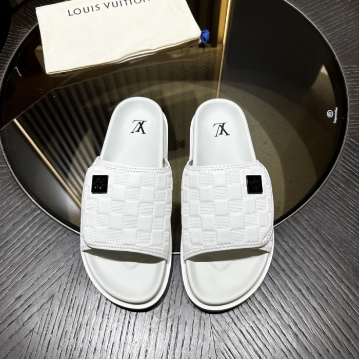 1*V SLIPPERS 11V0107-066