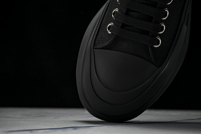 A1exa*der Mcqv*en SNEAKERS MC5200506