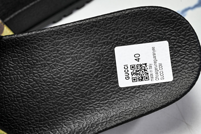 Gv*c SLIPPERS GU568-133