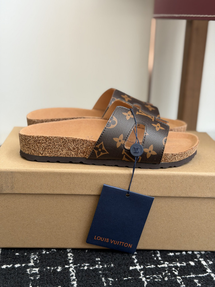 1*V SLIPPERS 11V0107-137