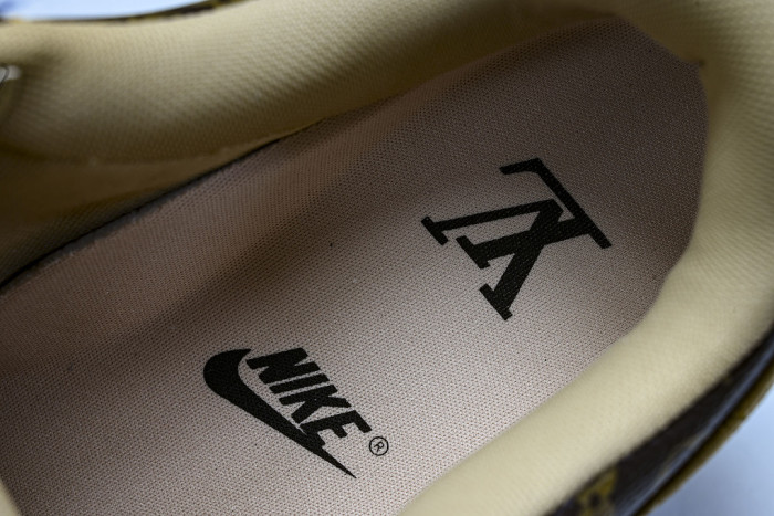 1V X Nike Air Force 11V0425-547