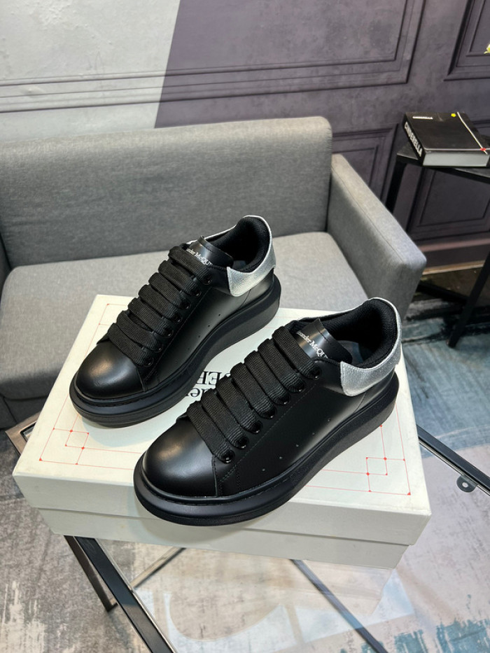 A1EXANDER M*QUEEN SNEAKERS WHGP7-90