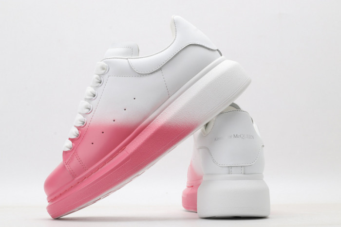 A1exa*der Mcqv*en SNEAKERS