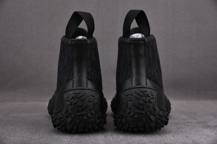 d10r b28 sneakers high top