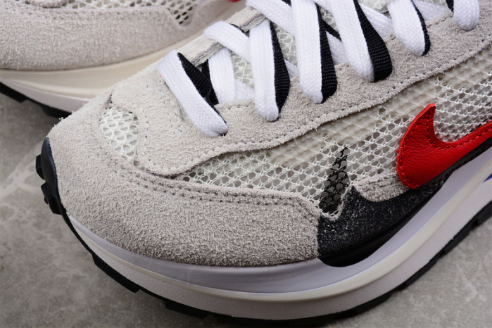 nike vaporwaffle sacai sport fuchsia game royal cv1363-100