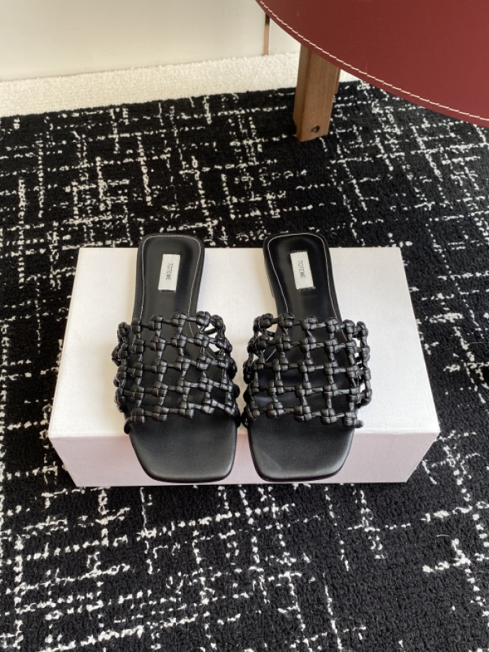 Toteme Slides OT0104-031