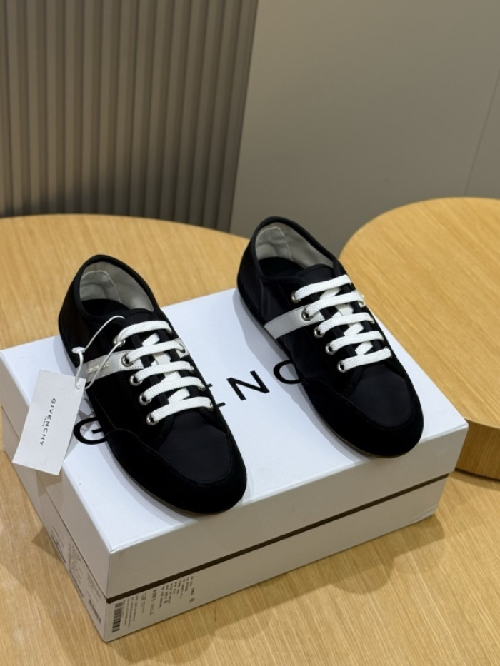 GIVEN-CHY SNEAKERS GIVEN019