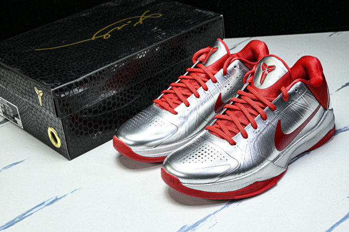Caitlin Clark x Nike Zoom Kobe 5 Protro Rookie of the Year IV2712-001