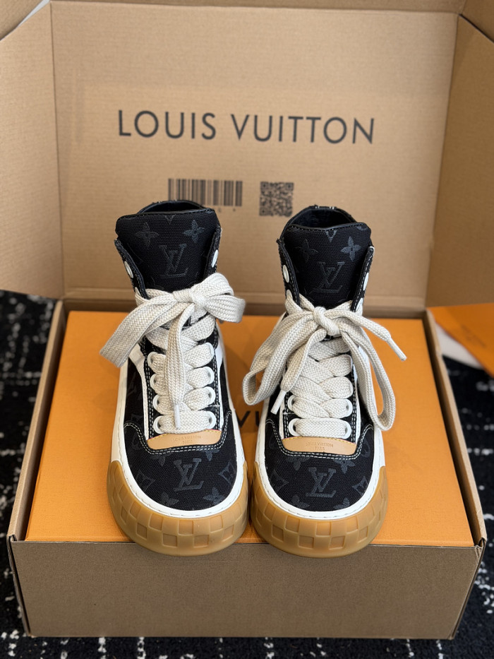 1V SHOES 1VS942