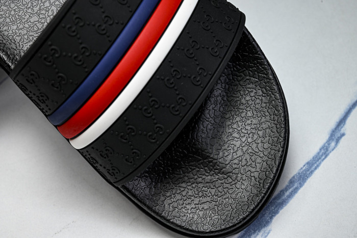 Gv*c SLIPPERS GU568-135