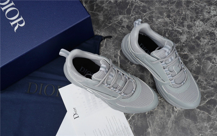 D10R B22 TRAINER SNEAKER 002-2555