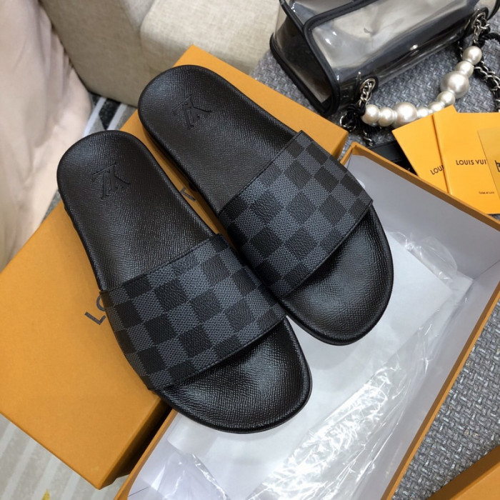 1*V SLIPPERS 11V0107-039