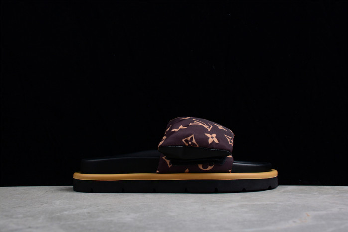 1*V SLIPPERS 11V0107-061