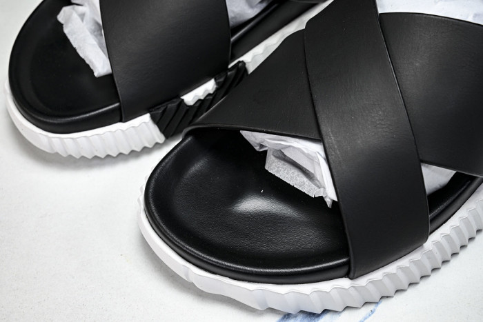 He*mes Slide CU526-2177
