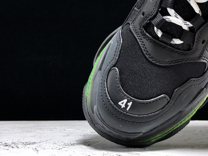 blcg sneaker triple.s.gomma noir green 541624-w0901-2140