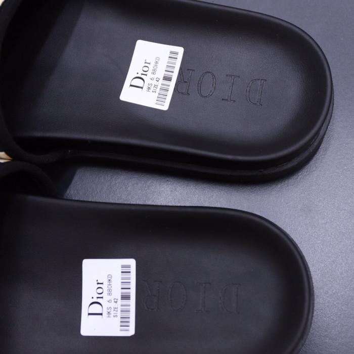 DIOR SLIPPERS