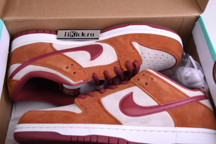 nike sb dunk low pro dark russet cedar bq6817-202