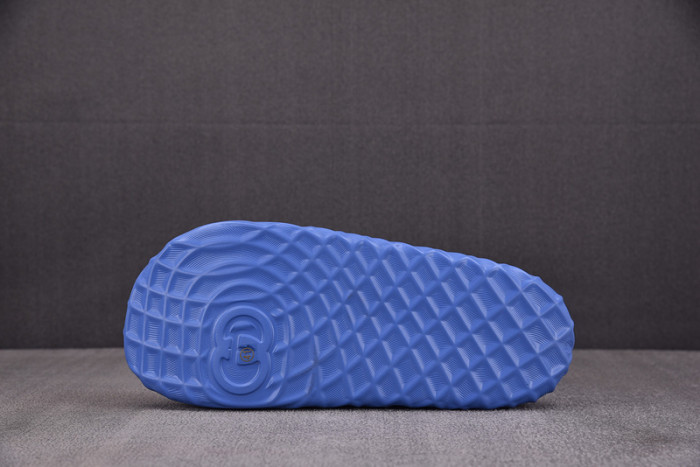 Gv*c SLIPPERS GU568-128