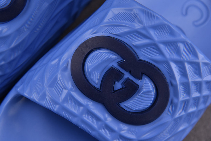 Gv*c SLIPPERS GU568-128