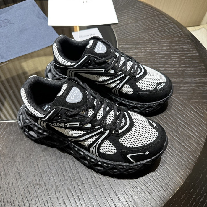 D10R SHOES B35 B35-008
