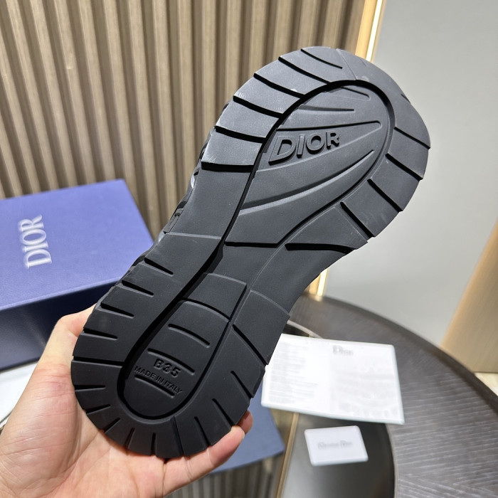 D10R SHOES B35 B35-008